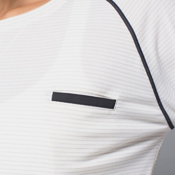 Lululemon Weightless Crew - Picture 5 of 14